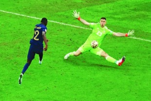 Messi 'didn't understand the importance of Martinez's save